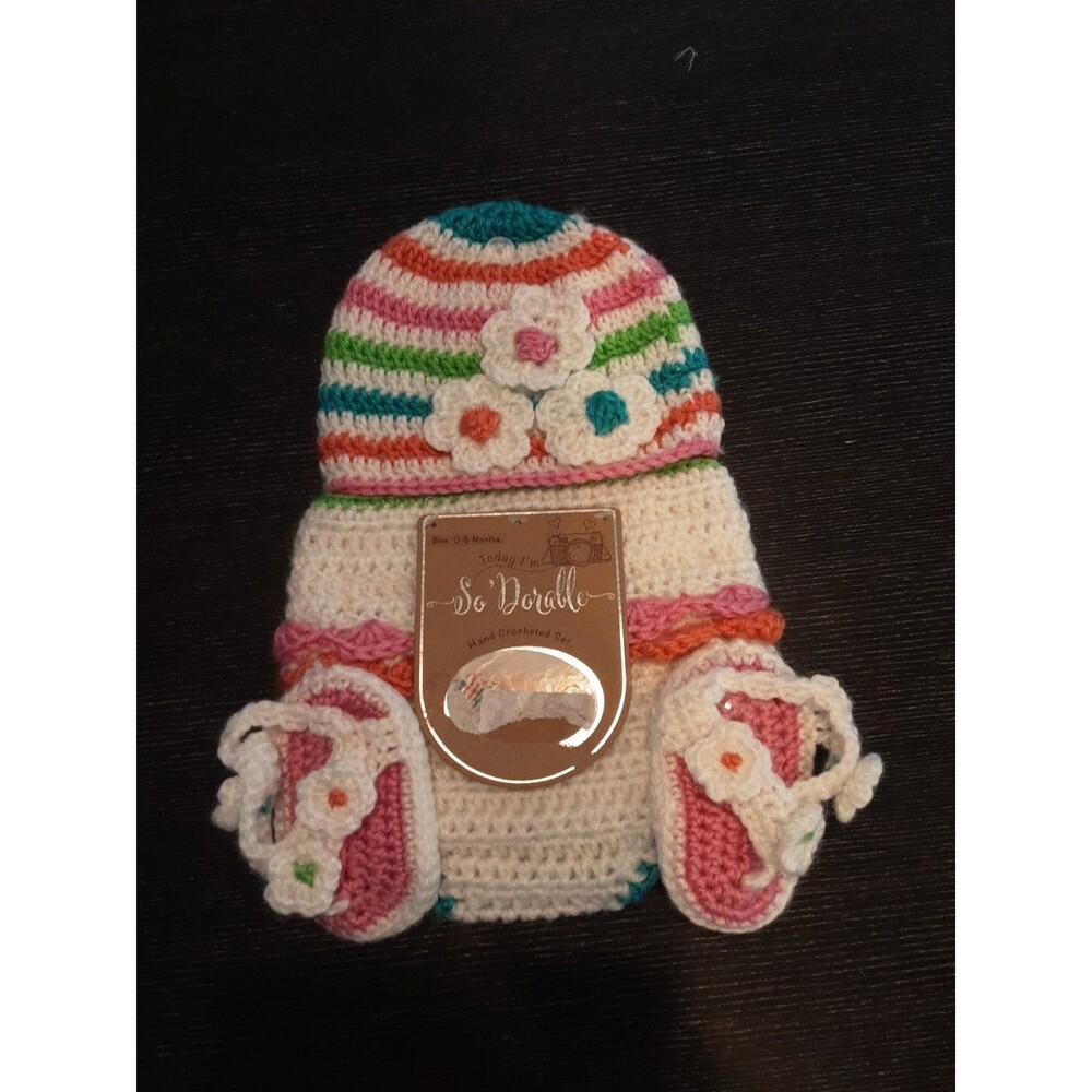 New So' Dorable Hand Crocheted Set Floral Newborn photo prop 0-6 mths